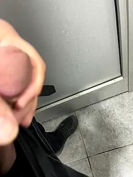 Snapshot of KAZANOVAA chatting on November 14, 2025, 2:05 pm KAZANOVAA online show from November 14, 2025, 2:05 pm