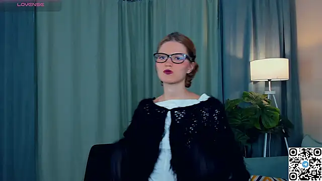 EdlinGathright online show from November 2, 2025, 5:21 am