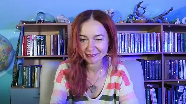 Foxilady357 online show from November 11, 2025, 1:55 pm