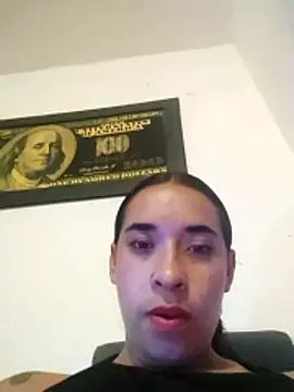 Valenn fernandez online show from April 23, 2026, 3:52 am