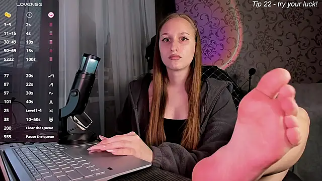 DarcySiren online show from April 22, 2026, 11:12 am