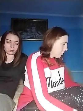 Viktoriia27 online show from December 3, 2025, 12:36 pm