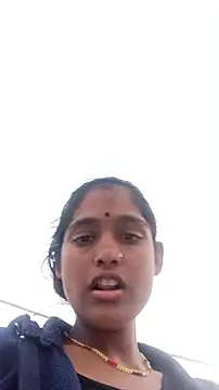 Snapshot of Guriya0076 chatting on November 17, 2025, 11:27 am Guriya0076 online show from November 17, 2025, 11:27 am