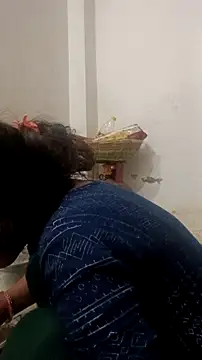 Snapshot of Guriya0076 chatting on December 4, 2025, 4:22 am Guriya0076 online show from December 4, 2025, 4:22 am