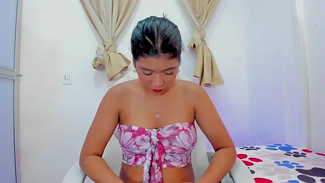 andrea sanchezz online show from December 3, 2025, 6:50 pm