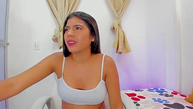 andrea sanchezz online show from December 5, 2025, 8:05 pm