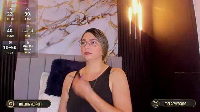 MelanyVegas online show from September 25, 2025, 8:18 am