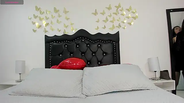 SabinaDeluxe cg online show from February 7, 2026, 12:42 pm