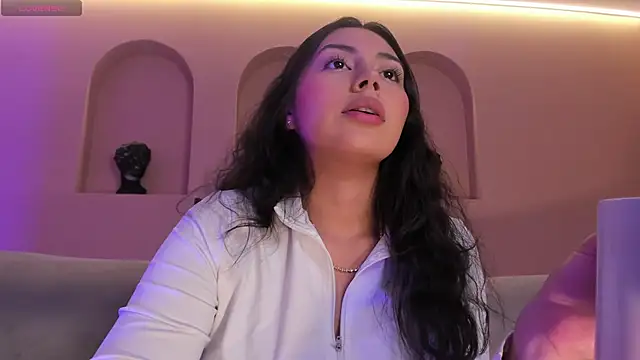 AmbarJames  online show from November 25, 2025, 11:54 am