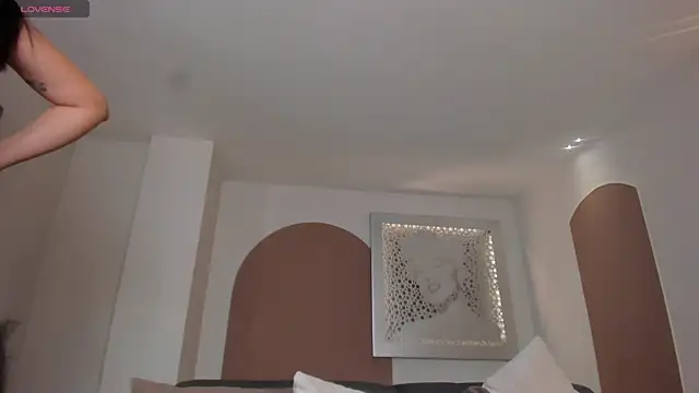 Snapshot of AmbarJames_ chatting on July 24, 2026, 11:19 am AmbarJames online show from July 24, 2026, 11:19 am