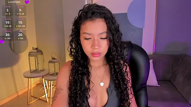 SophieHouston  online show from September 26, 2025, 2:59 am