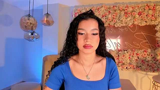 SophieHouston  online show from October 2, 2025, 3:57 am