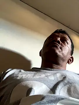 PIROCAGG21 online show from October 19, 2025, 10:16 am