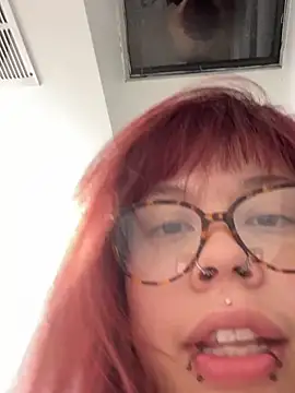 moan4mona online show from May 27, 2026, 5:37 am
