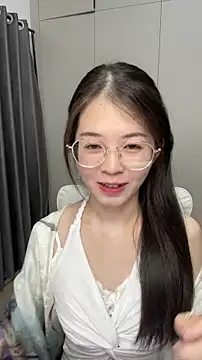 Qianqian-888 online show from November 28, 2025, 12:46 am