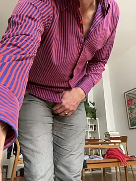 SexyLeon8 online show from February 26, 2025, 1:19 pm