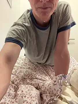 SexyLeon8 online show from March 18, 2025, 11:09 pm