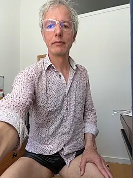 Snapshot of SexyLeon8 chatting on May 1, 2026, 1:48 pm SexyLeon8 online show from May 1, 2026, 1:48 pm