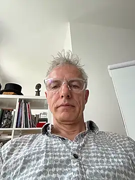 Snapshot of SexyLeon8 chatting on May 10, 2026, 1:27 pm SexyLeon8 online show from May 10, 2026, 1:27 pm