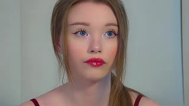 Snapshot of KeiraAsti chatting on May 7, 2026, 6:24 pm KeiraAsti online show from May 7, 2026, 6:24 pm
