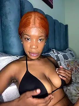 Snapshot of Caramel_Mellow chatting on January 12, 2026, 10:26 pm Caramel Mellow online show from January 12, 2026, 10:26 pm