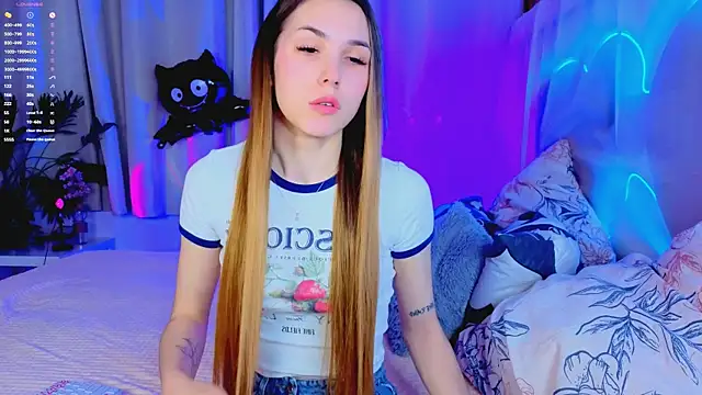 -CindyLou online show from October 26, 2025, 8:15 pm