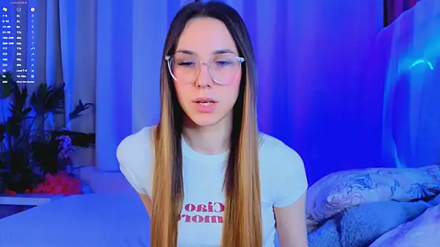 -CindyLou online show from December 19, 2025, 5:14 am