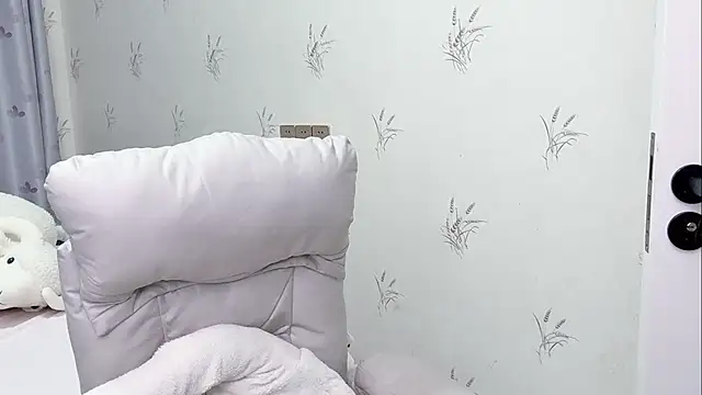 puppy-999 online show from April 27, 2026, 2:15 pm