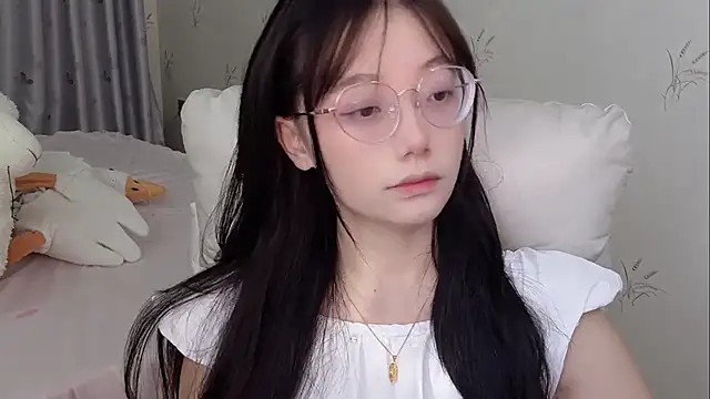 puppy-999 online show from June 15, 2026, 1:46 pm