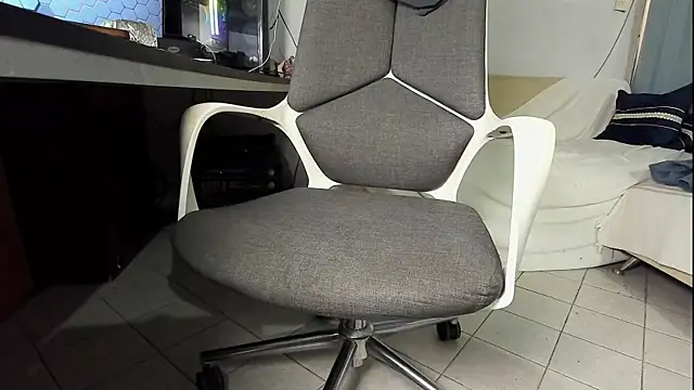 DiositoHerus online show from April 8, 2026, 11:21 am