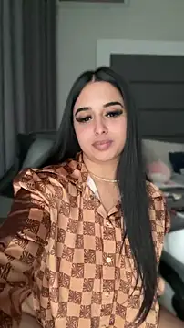 LilMisIndianx online show from April 18, 2026, 7:45 am