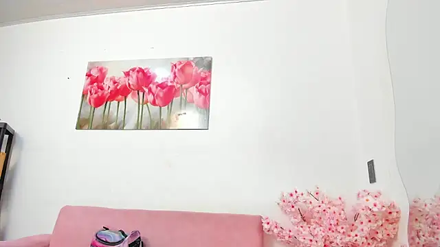 pinky f00x online show from June 2, 2026, 7:38 pm