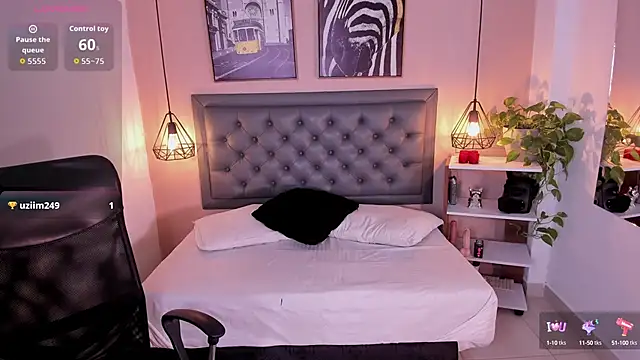 aisha duque online show from October 4, 2025, 7:34 pm