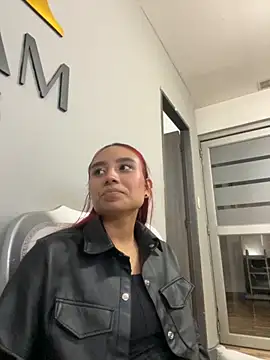 Snapshot of ximena_vasquez8 chatting on October 5, 2025, 3:16 am ximena vasquez8 online show from October 5, 2025, 3:16 am