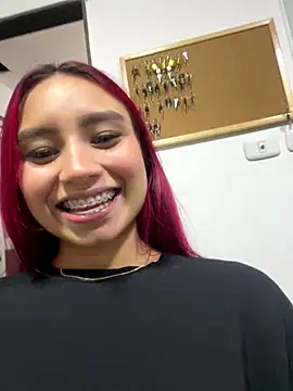 Snapshot of ximena_vasquez8 chatting on November 15, 2025, 11:21 pm ximena vasquez8 online show from November 15, 2025, 11:21 pm