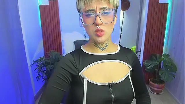 Snapshot of Rebeka-baker chatting on July 14, 2026, 11:27 am Rebeka-baker online show from July 14, 2026, 11:27 am