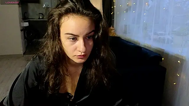 Snapshot of BelleWild chatting on December 1, 2025, 4:50 am BelleWild online show from December 1, 2025, 4:50 am