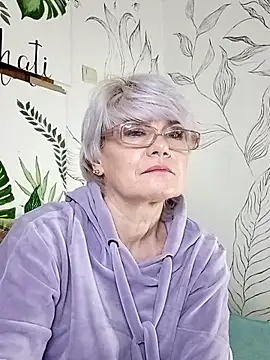 Catty Lady online show from February 4, 2026, 8:58 pm