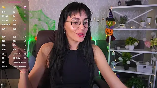 EviLune online show from October 29, 2025, 9:05 pm