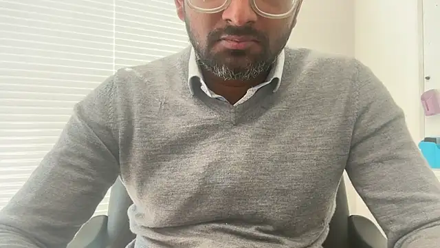 pranastro00 online show from April 22, 2026, 3:24 pm