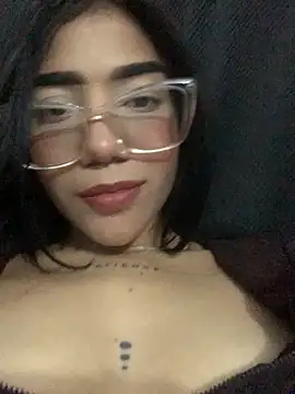 ElaRose 12 online show from October 27, 2025, 5:50 pm