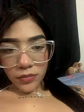 ElaRose 12 online show from November 28, 2025, 7:38 pm