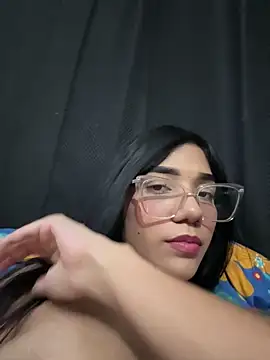 Snapshot of ElaRose_12 chatting on June 29, 2026, 8:20 pm ElaRose 12 online show from June 29, 2026, 8:20 pm