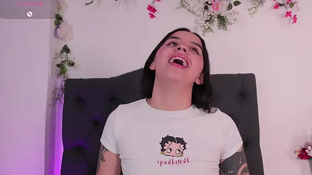 kaylee lee online show from April 24, 2026, 4:26 am