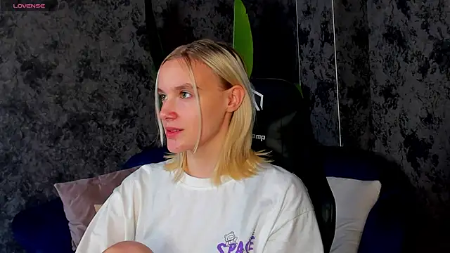 Carolin Miller online show from October 13, 2025, 7:52 am