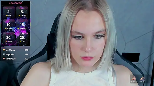 Carolin Miller online show from December 3, 2025, 10:08 pm