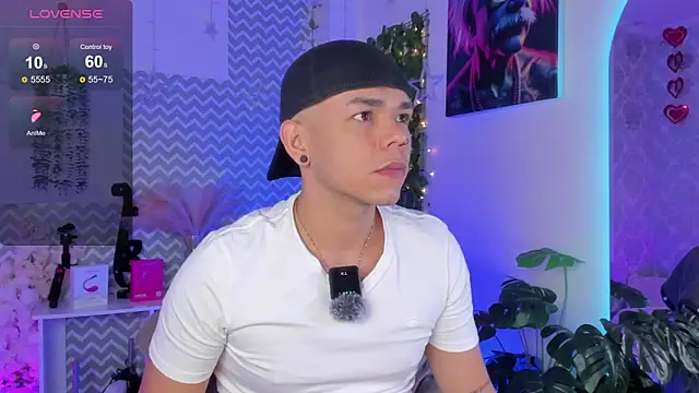 jhosepMoreno online show from April 21, 2026, 12:22 pm