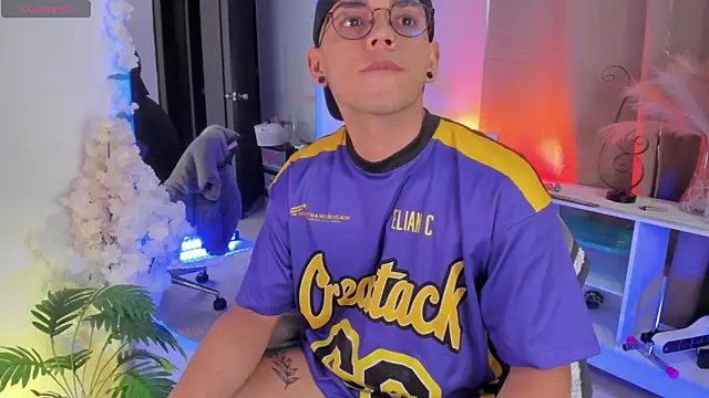 jhosepMoreno online show from June 6, 2026, 2:22 pm