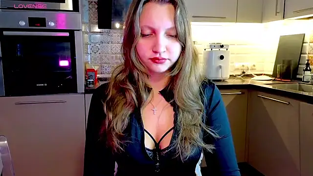 Snapshot of Brightsstar chatting on February 3, 2026, 2:33 pm Brightsstar online show from February 3, 2026, 2:33 pm