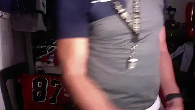 Snapshot of DILFJockDad87 chatting on December 21, 2025, 12:18 am DILFJockDad87 online show from December 21, 2025, 12:18 am